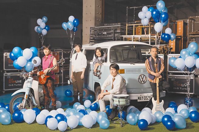 五月天「一路向东」演唱会受颱风影响延期举行。（资料照片）