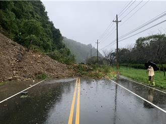 宜蘭大同鄉台7丙線8.4公里坍方警即時管制疏導交通