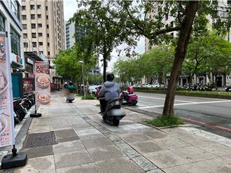 竹市關新路機車退出人行道！市府遭批粗暴交差 忽略居民需求