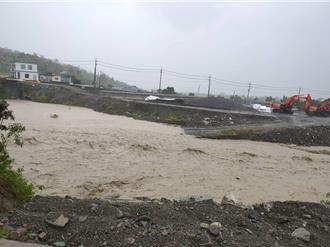 影》康芮強風釀逾千戶停電 鄉長籲加速電桿地下化