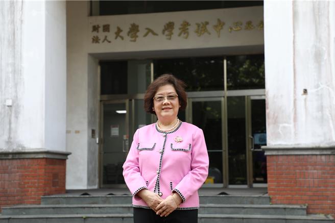 大考中主任張新仁說明，114學年高中英聽一試，考生在「簡短對話」題型的答對率最差。（大考中心提供／林志成台北傳真）