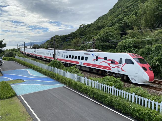 台铁31日中午后全线停驶。（示意图／本报资料照片）