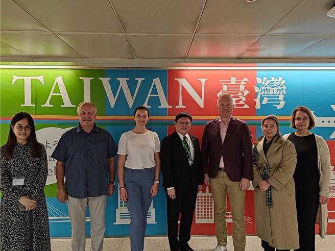 爱沙尼亚国会外交委员会主席梅马侃30日至11月3日率外委会议员访台。（外交部提供）