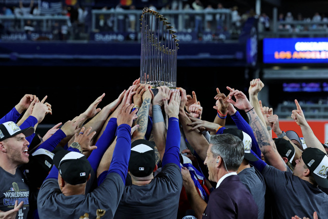 道奇击败洋基拿下世界大赛冠军。（图／路透社）