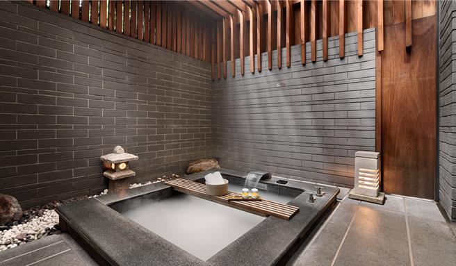 「独立汤屋套票」每套3张，售价6600元，每张可供双人使用独立汤屋90分钟。（北投丽禧温泉酒店提供）