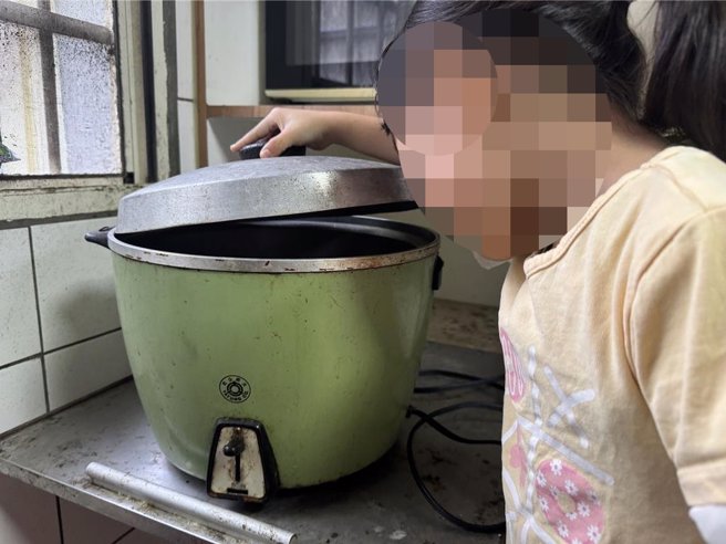 南台中家扶中心1個多月前展開歲末送暖專案，邀請社會挹注資源，盼募集1050份「心願禮物」，但至今缺口仍有700份。（南台中家扶中心提供／林欣儀台中傳真）