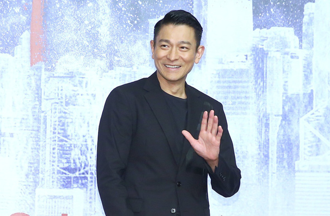 天王刘德华即将在台北小巨蛋举办演唱会，31日晚场原本宣布照常举办，今又宣布延期，引发议论。（示意图／资料照）