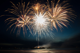 阿公骨灰掛煙火射上天 英國創意家族：最美妙的告別