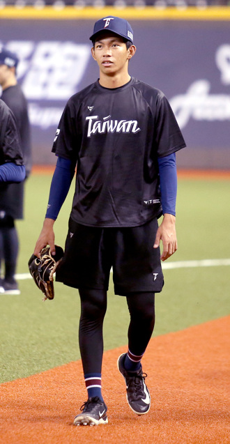 12強》對林智勝炮轟古巴印象最深刻 曾家輝把握機會向學長們請益