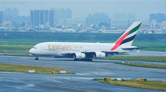 桃機1日675航班起降 首見5架A380客機到場疏運