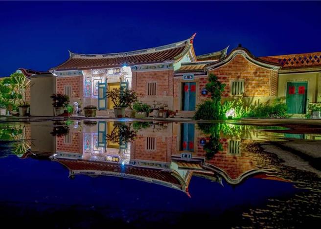 由交通部觀光署所舉辦之金質「好客民宿」票選活動，金門縣共有8家好客民宿獲選，圖為榮獲【特色建築】獎的老閩宅民宿。(圖／金管處提供)