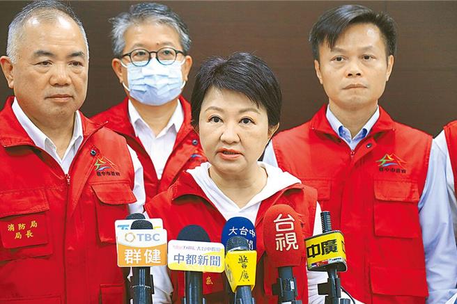 台中火力发电厂二期燃气机组兴建案环评通过，台中市长卢秀燕昨日重炮轰环境部是空污打手，应该降格。（林欣仪摄） 