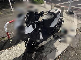 高雄深夜2起車禍！18歲騎士闖紅燈撞車 轎車自撞路橋落跑