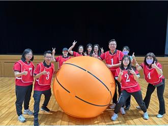 金門「社區舞蹈觀摩暨志工趣味運動」 凝聚向心力發揮團隊精神