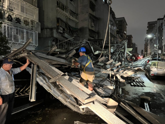 三總宿舍屋頂遭吹落 建管處連夜拆：將收30萬代拆費