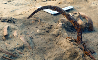 400年前波蘭女屍鐮刀架頸 科技還原「吸血鬼」清麗容貌