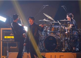 CNBLUE來台開唱想找「最銀的人」 鄭容和萌秀中文喊：尊嘟假嘟