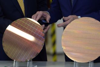 抢人大战两岸较劲  法媒：大陆祭3倍薪资挖角台工程师