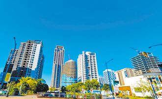 深耕商办 兴富发两策略抢巿