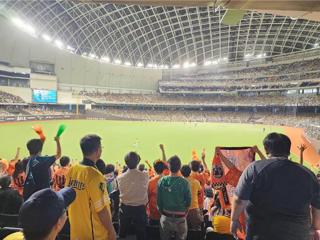 远雄集团公关经理夏至贤今(2)日表示， 只要世壮运使用天数合理精算，及主办方开幕式工程排程得当，中职赛事包括热身赛、明星赛、季后赛、以及总冠军战等檔期早已全数保留，远雄和中职想法一致，中职赛事在大巨蛋绝对超过35场以上。（资料照，黄敬文摄）