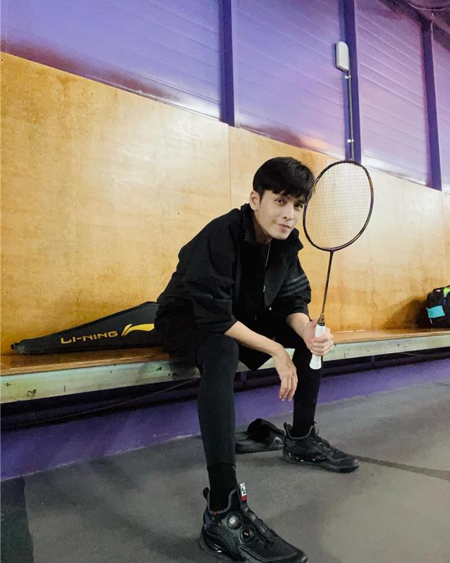 Gino放低姿态道歉，「人生是不断的跌跤跟成长，虚心受教。」（翻摄Gino脸书）