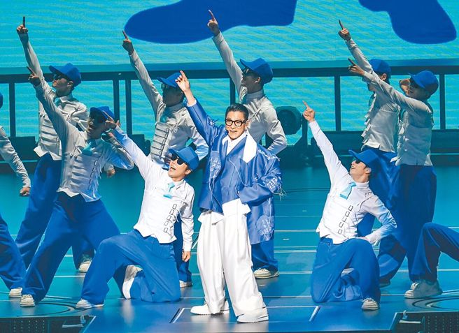 劉德華3度唱進台北小巨蛋，1日賣力唱跳多首夯曲。（資料照／羅永銘攝）