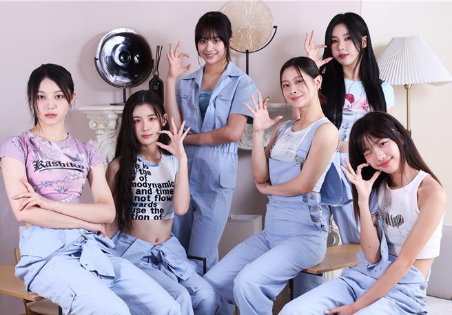 「幻蓝小熊」宣布将于明年1月18日在台大体育馆举办FAN CONCERT举办粉丝见面会。（陈俊吉摄）（场地提供：Cafejiasong咖央