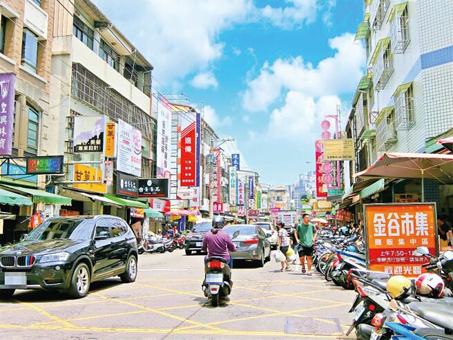 台中市北屯區11期崇德商圈，生活機能成熟，中古屋頗受自住客青睞。圖／業者提供