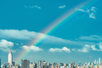 面試問「2道彩虹幾個顏色」老闆酸：答14都天兵 網吵翻