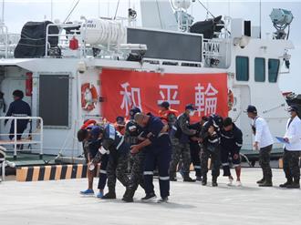 南援七號演練模擬客機迫降太平島  海巡署派嘉義艦參與