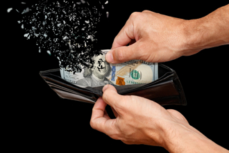 國民年金「半價」補助也不要？準時繳費率僅4成！不繳最慘後果曝光