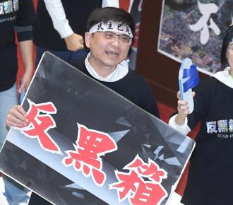 蓝推公投绑大选 赖瑞隆批撕裂社会：别走回头路