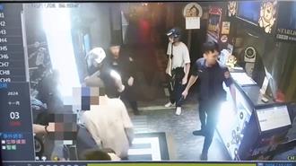 永和KTV爆16人鬥毆！2男遭西瓜刀砍慘送醫
