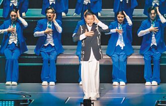 超級鐵人1日唱2場 華仔哽咽謝歌迷