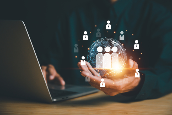 属鸡者2024年末有望扩大事业版图，获得丰厚回报。（示意图：Shutterstock／达志）
