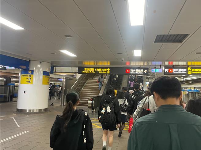 台北捷運公司近3年電價漲幅75％，增加成本14億元，並將於11月董事會中討論因應策略。（劉彥宜攝）