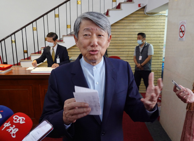 经济部长郭智辉1日前往立法院备询，直呼如果是买电「高于4元就不会买」，争议不断。（示意图／资料照／姚志平摄）