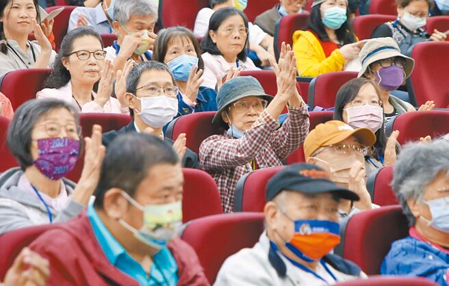 民眾對《中國時報》的「第2屆預防醫學健康講座」反響熱烈。（趙雙傑攝）