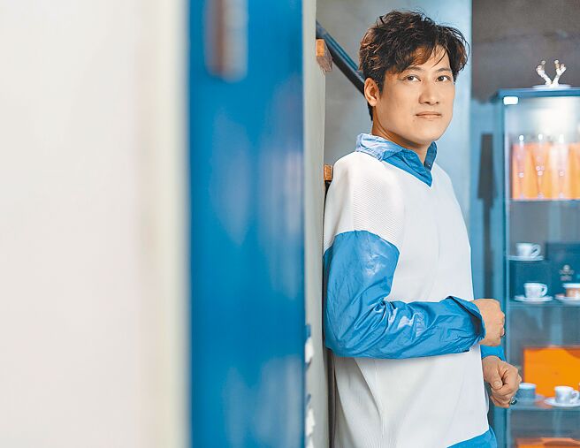 楊哲推出新專輯，將舉辦演唱會，期待跟粉絲互動。（羅永銘攝）