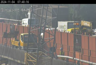 上班快改道！国1南向高科路段连环撞塞爆 车流回堵10公里