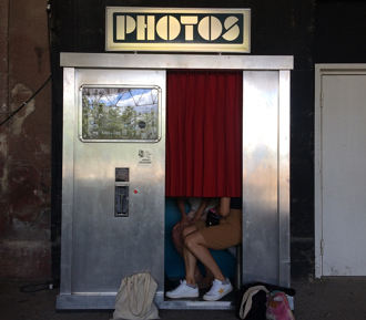 拍貼機店內上演活春宮 釜山業者目睹情侶忘情激戰報警