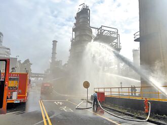桃園 煉油廠又竄火 挨批遷廠喊假的