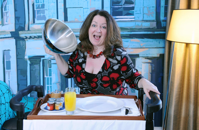 苏格兰喜剧演员洁妮戈德利（Janey Godley）于2日离世。（图／shutterstock／达志）