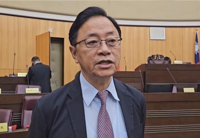 桃園市長張善政強調《財劃法》修正本來就是針對過去執行的缺失改進，修法淪為搶錢的說法太奇怪。(蔡依珍攝)