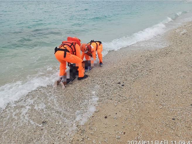 2024年11月04日澎湖縣／澎湖一名70歲翁，冒9級強陣風出海海釣，2小時後漂屍岸際被尋獲。（第七岸巡隊提供／許逸民澎湖傳真）