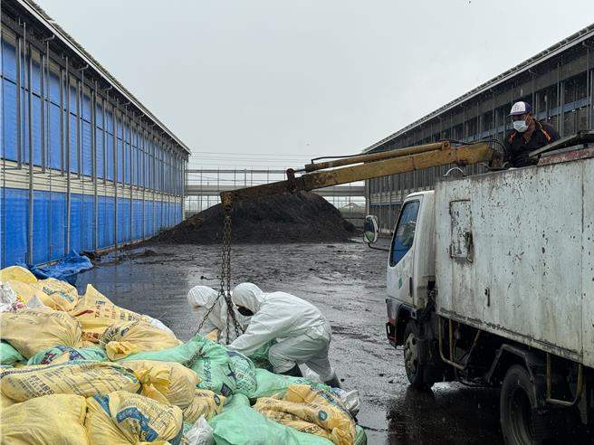 花了3天時間，終於完成全場撲殺、消毒、清運化製工作。（嘉義縣家畜疾病防治所提供／呂妍庭嘉義傳真）