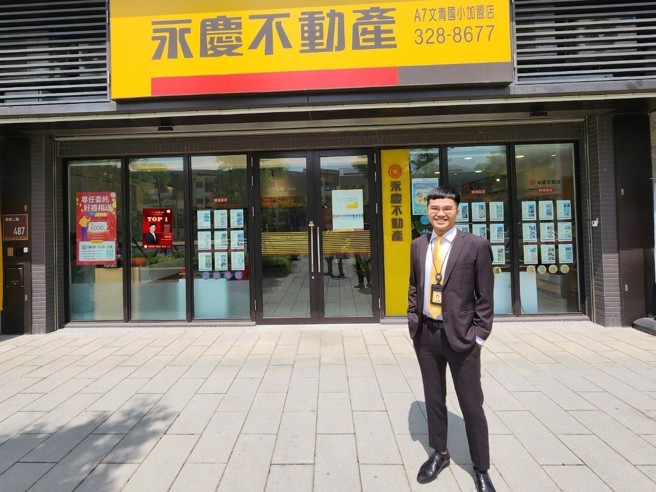 轉職到永慶不動產才半年，張仲廷就做出550萬元業績，順利買下人生第一間房！(圖/永慶房產集團提供)