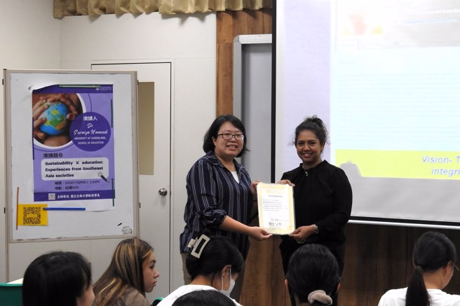 南大教育系李郁緻副教授和Hameed博士共同執行跨國國際教育研究計劃，並為南大師生帶來本次交流機會。(照片/南大提供)