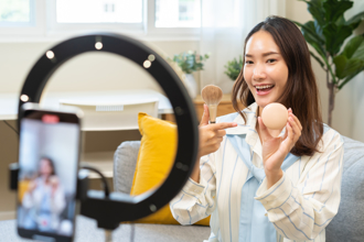 大數據助攻2024臺北網紅節！啦啦隊員、百萬YouTuber夫妻獲獎　揭秘千億帶貨商機