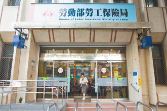 勞保領到百萬補助！運將食道癌病逝 生前1動作救了妻小